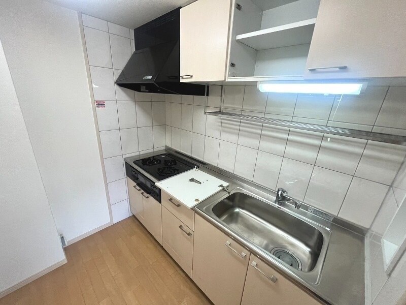 物件内観写真9　(※別号室写真)