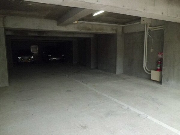 駐車場(エントランス部分)