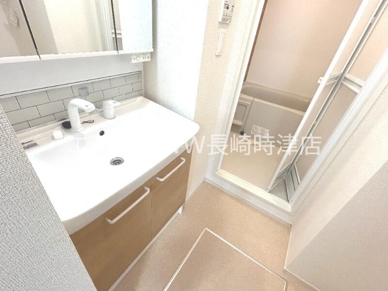 物件内観写真9　(※別号室の写真になります。)