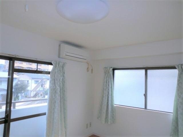 物件内観写真10　(※別号室の写真です。)