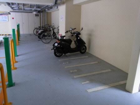 物件外観写真5　(駐輪場)