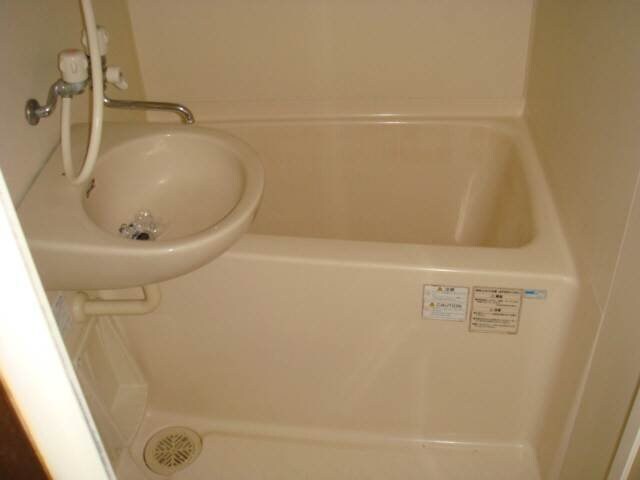 物件内観写真6　(別号室写真)