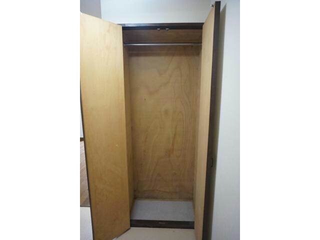 物件内観写真8　(別号室写真)