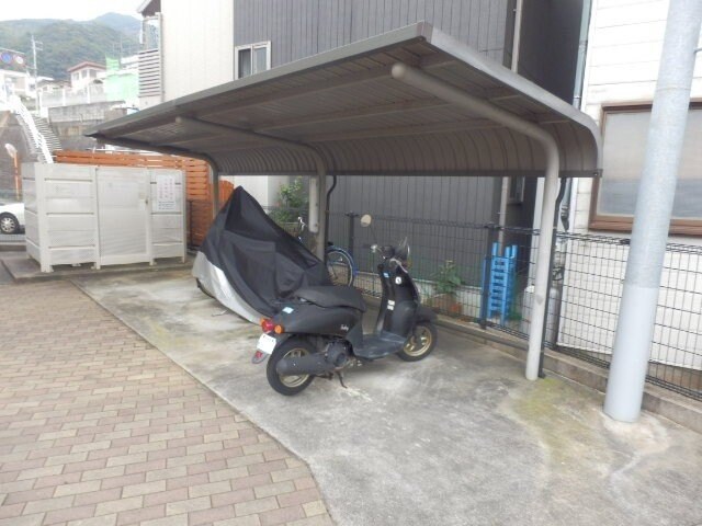 物件外観写真4　(駐輪場)