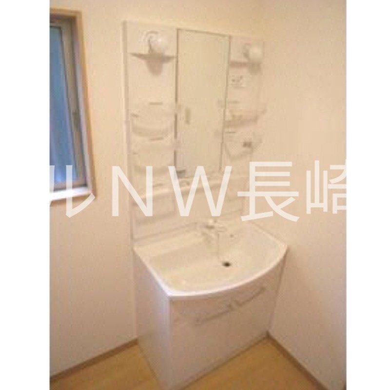 物件内観写真8　(※別号室の写真になります。)