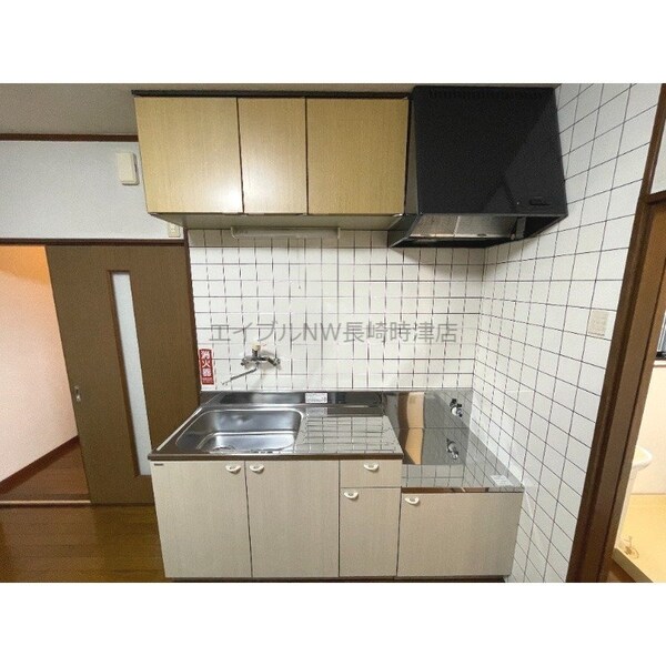 キッチン(※別号室のお写真となります。)
