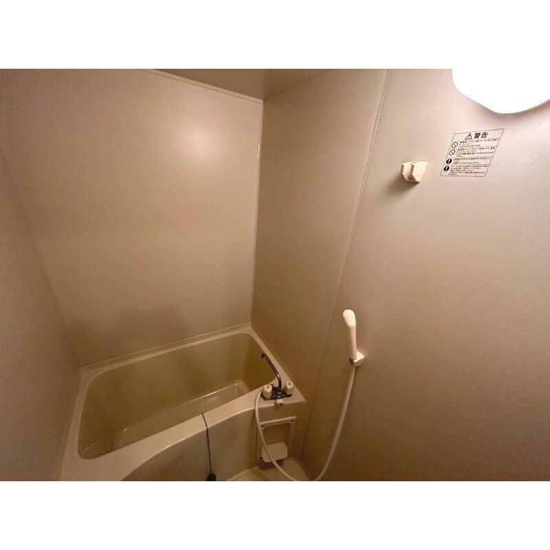 物件内観写真8　(※別号室の写真です)