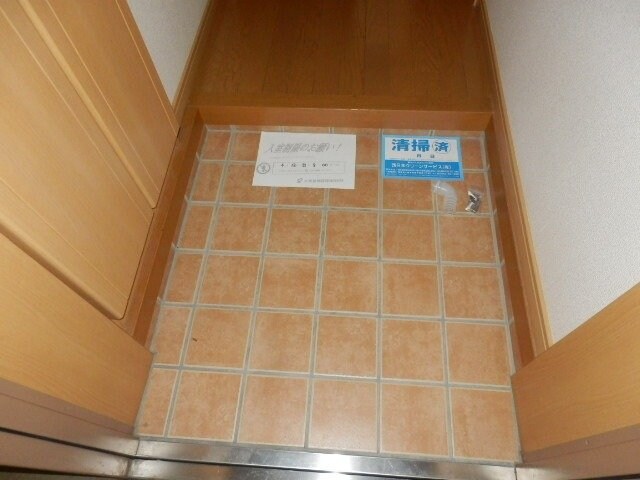 物件内観写真8　(※別号室の写真です)