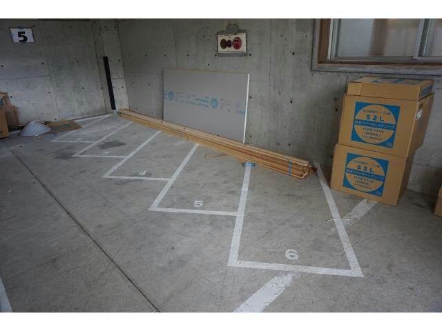 物件外観写真3　(駐輪場)