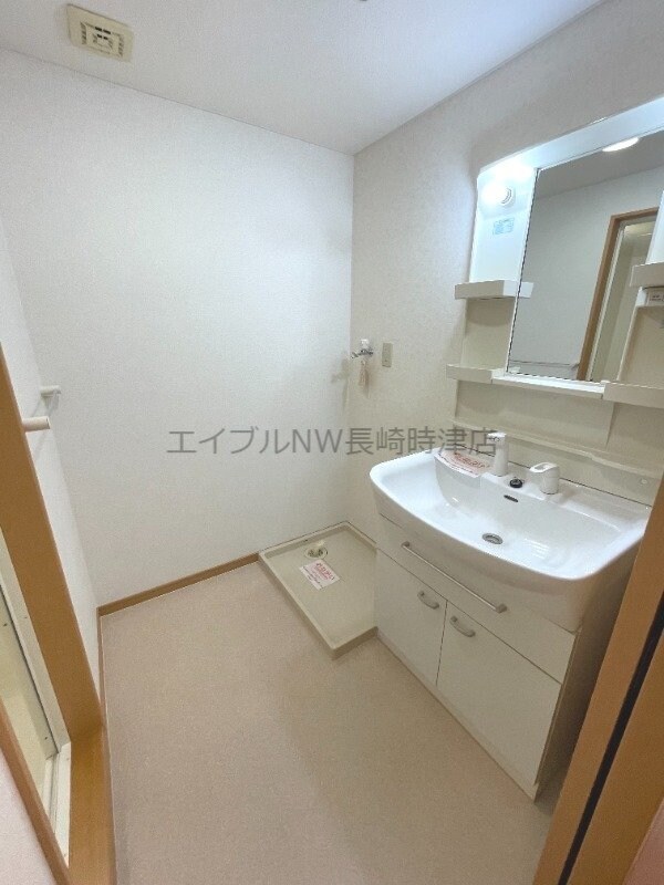 物件内観写真11　(※別号室の写真です)