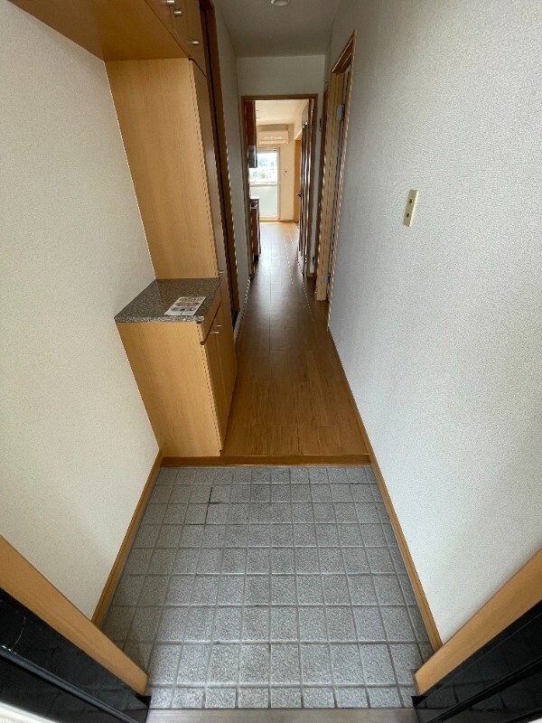 玄関(※別号室の写真です)