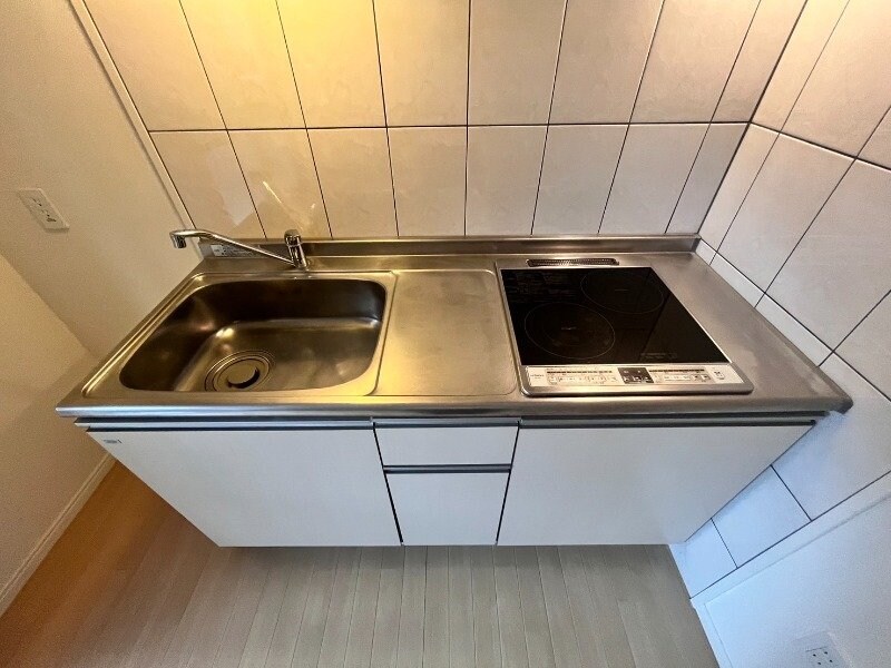 物件内観写真9　(※別号室の写真です)