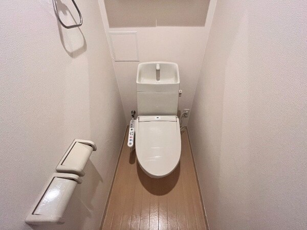 トイレ(※別号室の写真です)