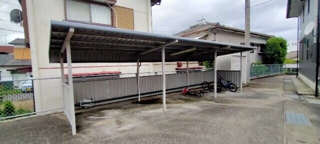 物件外観写真3　(駐輪場)
