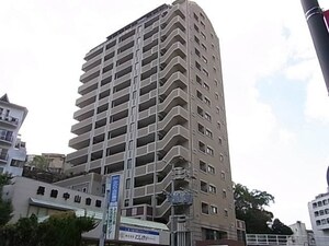 ファミーユオランダ通り外観写真