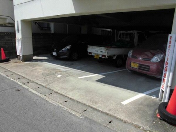 駐車場(駐車場)