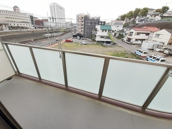 バルコニー(※別号室の写真です)