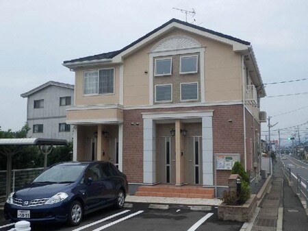 マンダリーナ外観写真