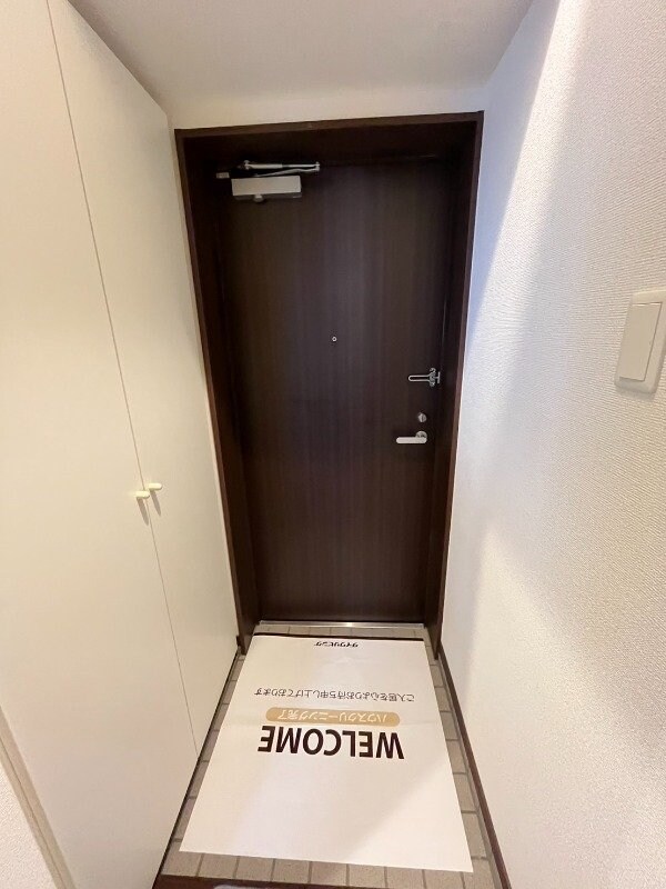 玄関(※同号室タイプ別階のお写真です)