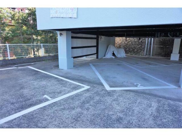 駐車場(駐車場)