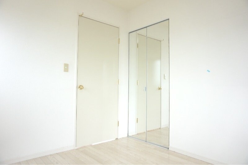 物件内観写真23　(※別号室写真)