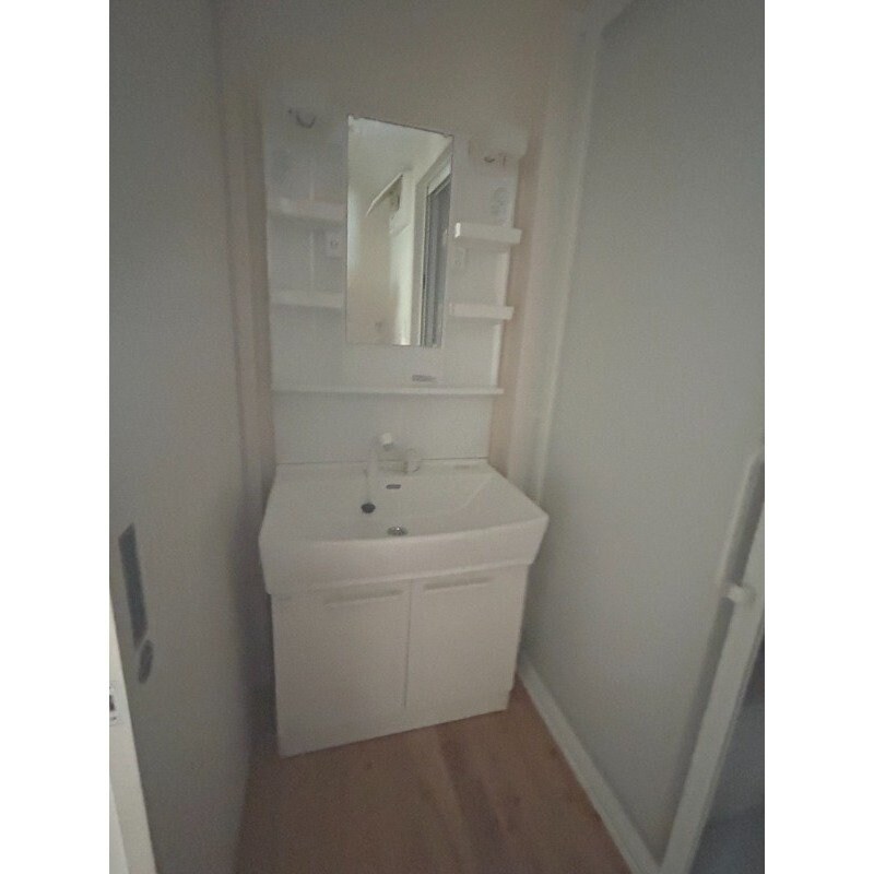 物件内観写真10　(※別号室の写真になります)