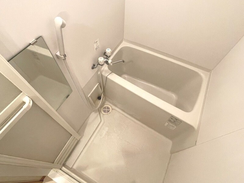 物件内観写真9　(※別号室の写真※)