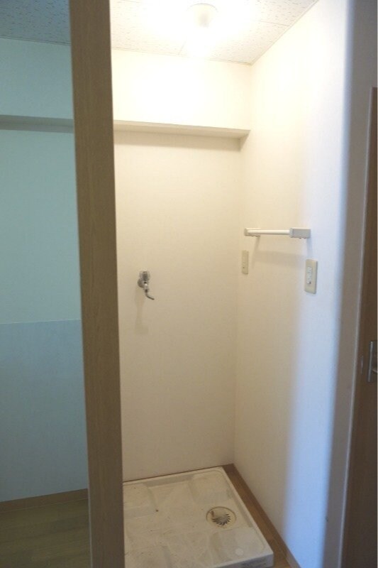 物件内観写真11　(※別号室写真)