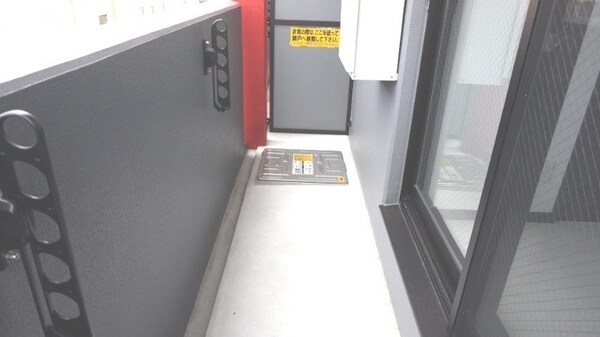 バルコニー(※別号室写真)