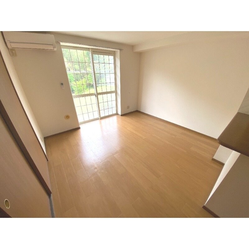 物件内観写真5　(※別号室の写真です。)