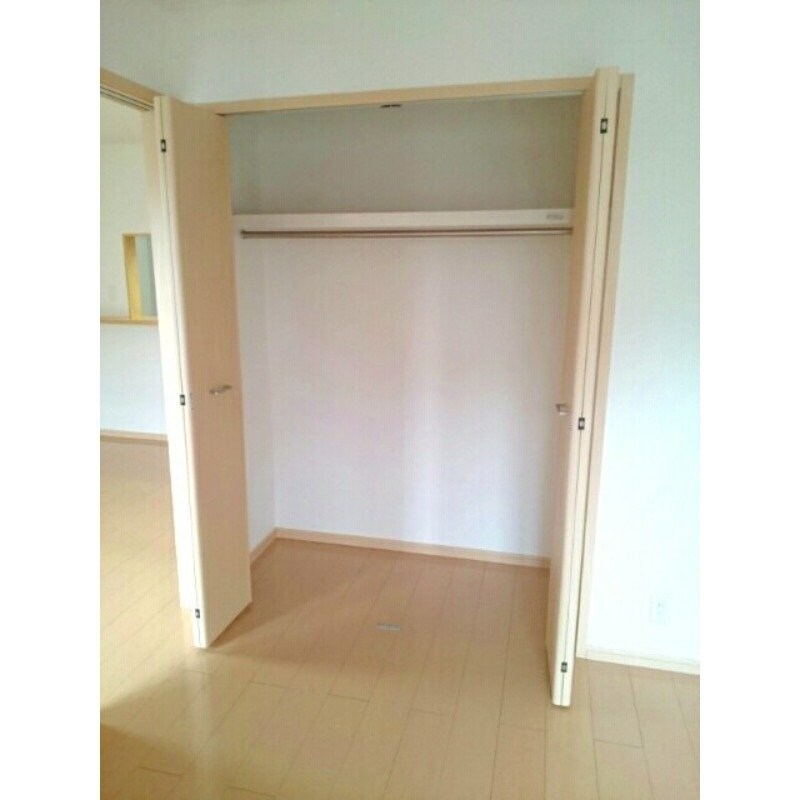 物件内観写真8　(※別号室の写真です)