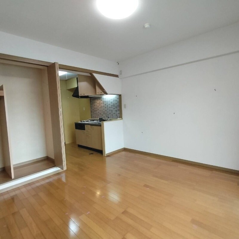 物件内観写真5　(※別号室の写真です。)