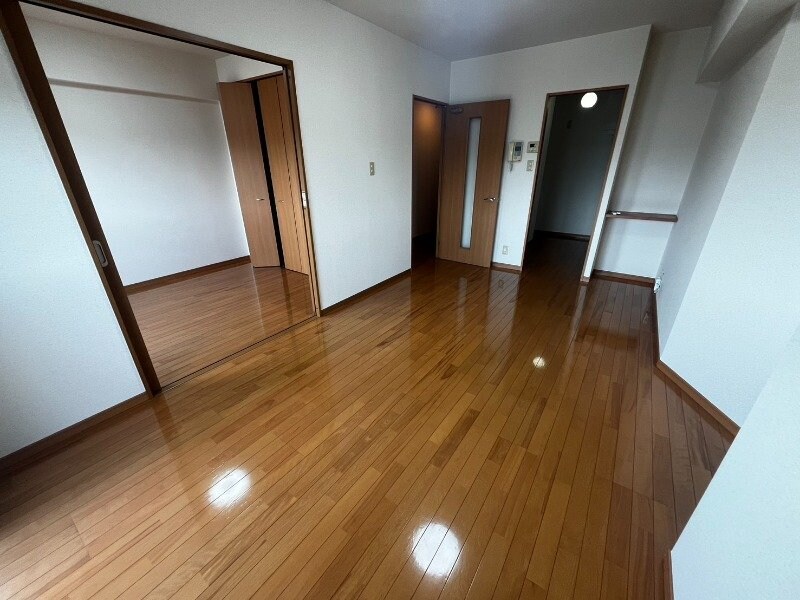 物件内観写真4　(※別号室の写真)