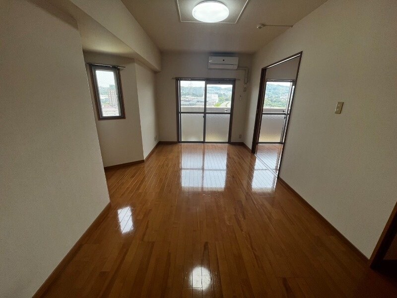 物件内観写真13　(※別号室の写真)