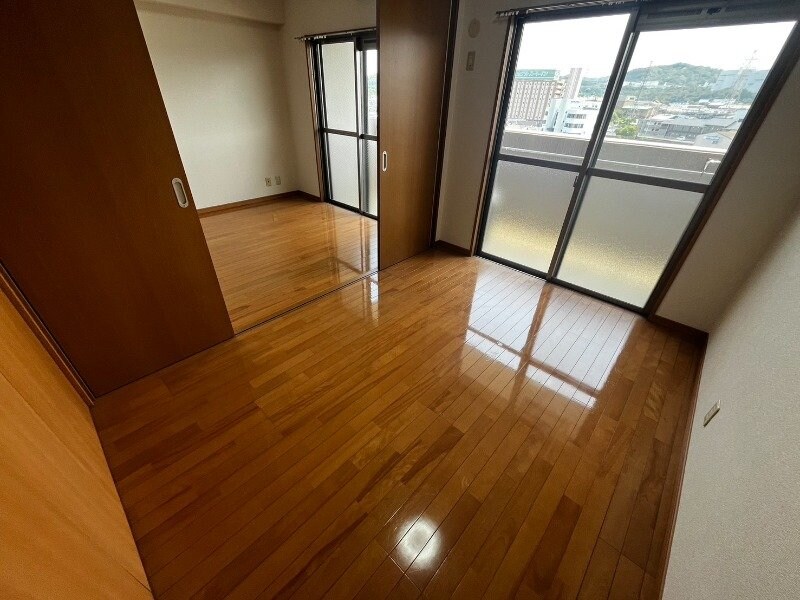 物件内観写真15　(※別号室の写真)