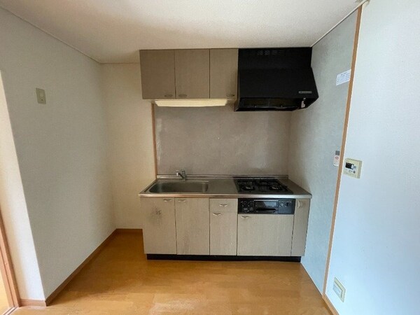キッチン(※別号室写真です)