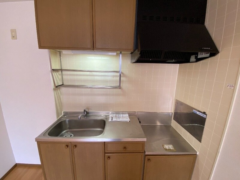 物件内観写真8　(※別号室写真)