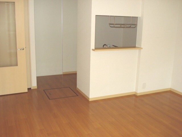 物件内観写真6　(※別号室の写真※)