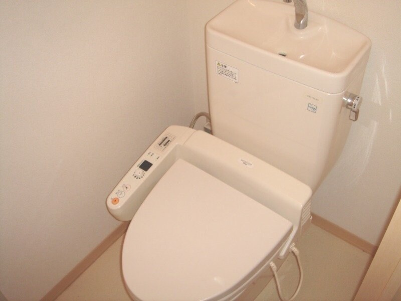 物件内観写真15　(※別号室の写真※)