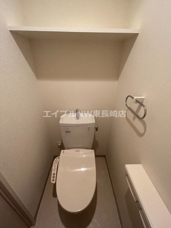 トイレ(※写真は別号室になります。)