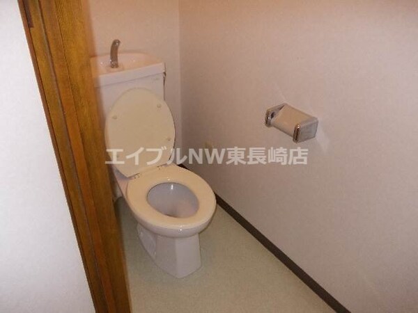トイレ(※写真は別号室)