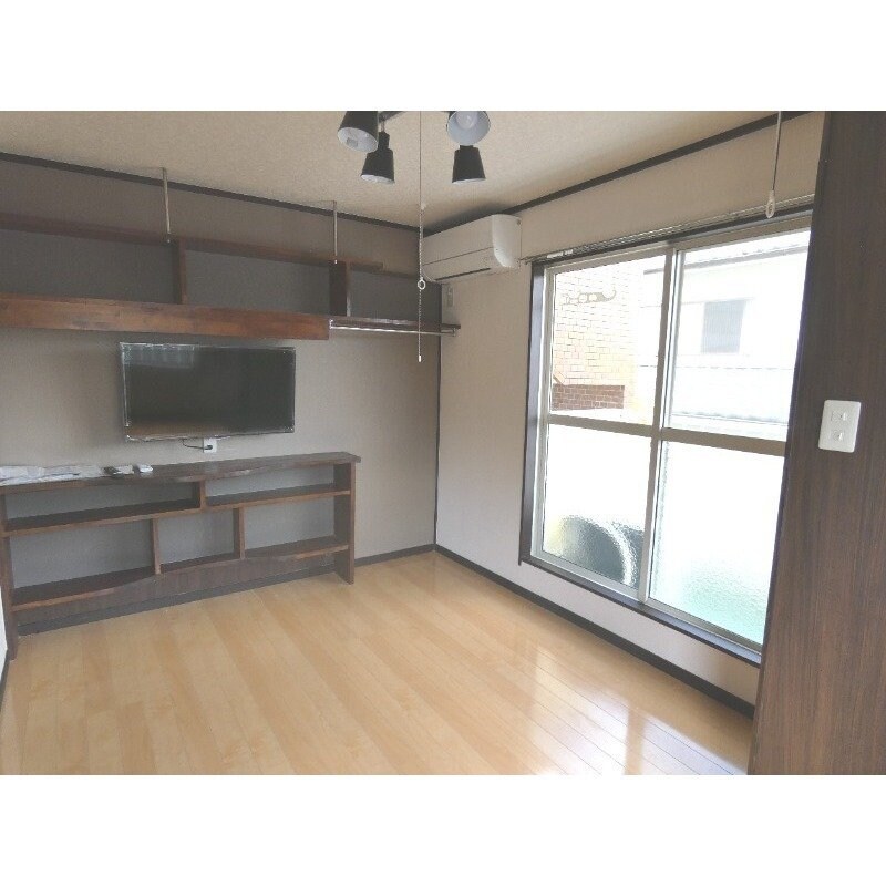 物件内観写真5　(※別号室写真)