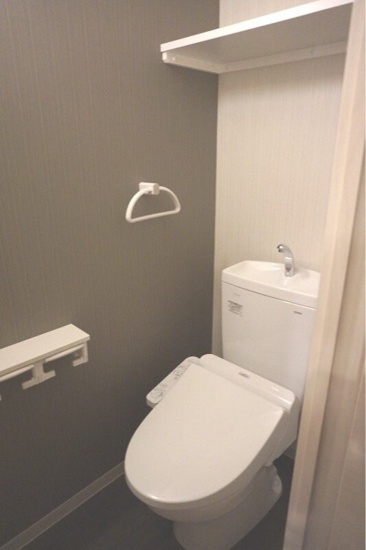 物件内観写真12　(※別号室の写真です)