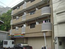 長崎市電１系統<長崎電気軌道> 若葉町駅 4階建 築37年の外観写真