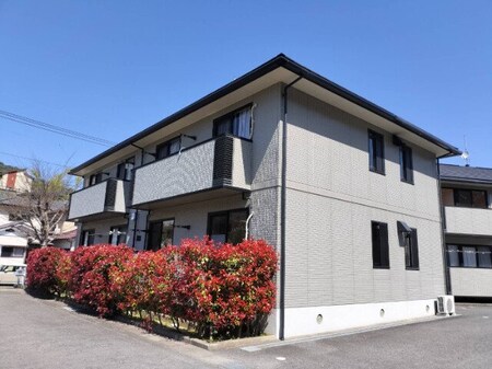 ロイヤルコートA棟外観写真