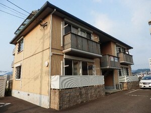 ファミールパレスC棟外観写真