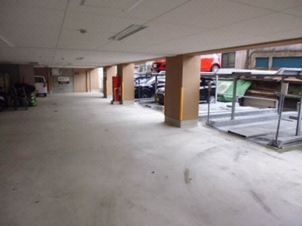 駐車場(駐車場)