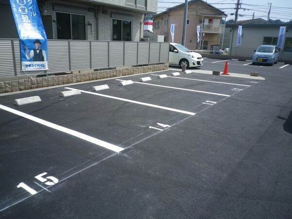 駐車場(駐車場)