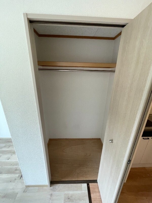 物件内観写真5　(※別号室写真)