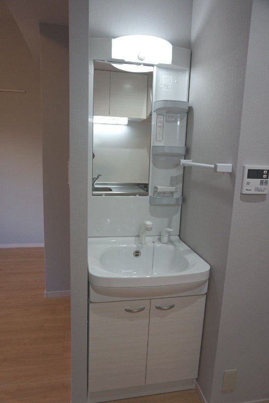 物件内観写真18　(※別号室の写真です)